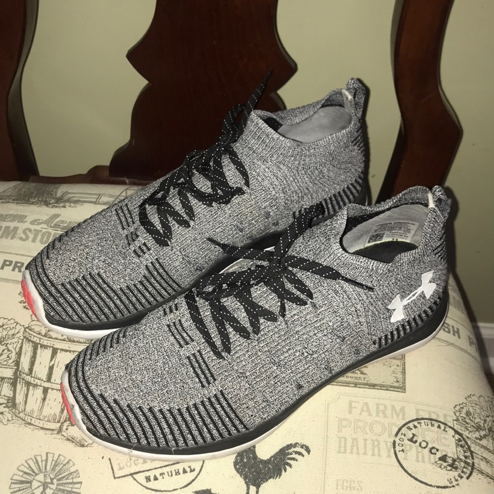 UA Slingflex Rise Sz. 9